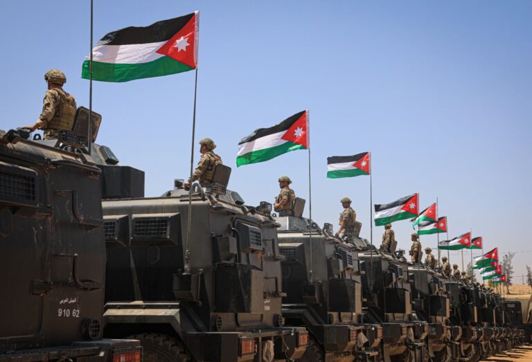 الأردن يحبط هجوماً جوياً بإسقاط 8 صواريخ اخترقت مجاله الجوي