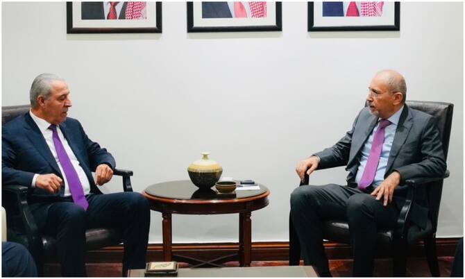 اجتماع عمان: الصفدي والشيخ يحذران من التصعيد الإسرائيلي ويدعوان لتطبيق خطة سلام أمريكية